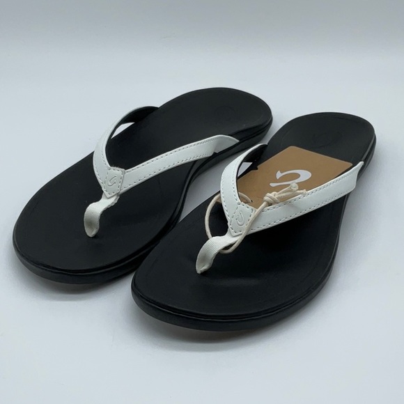 OluKai Shoes - OluKai Ho’pio woman’s beach sandal white/onyx